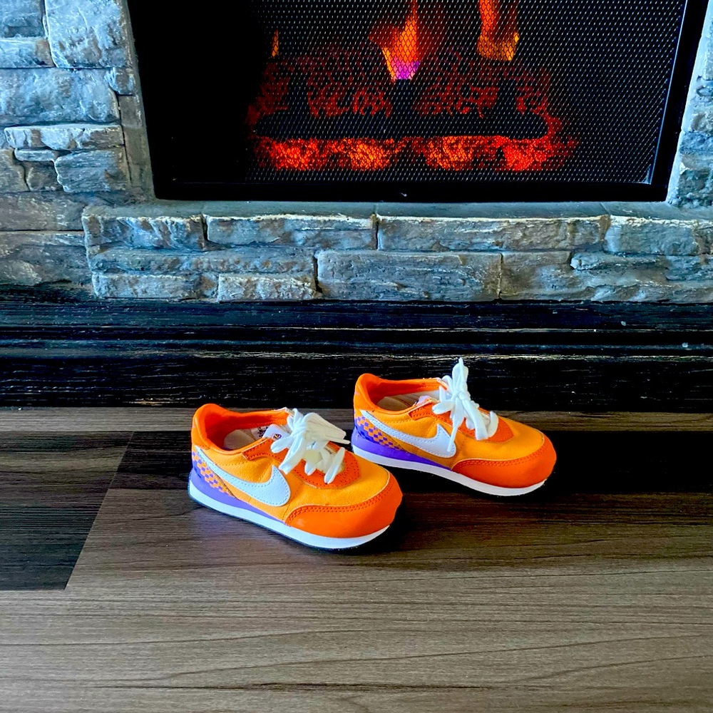 NIKE Player One Wally Waffle Trainer 2 / sneakers toddler size 8c